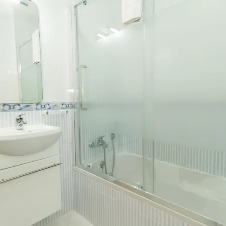 Urb Do Lagar By Algartur *